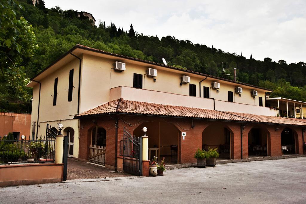 Albergo Magrini Della Genga Genga  Zewnętrze zdjęcie