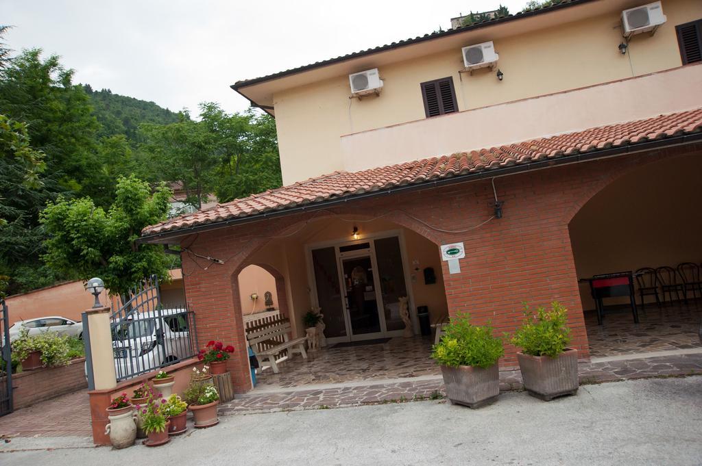 Albergo Magrini Della Genga Genga  Zewnętrze zdjęcie