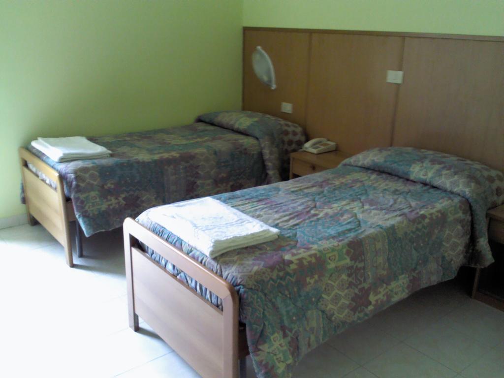 Albergo Magrini Della Genga Genga  Pokój zdjęcie